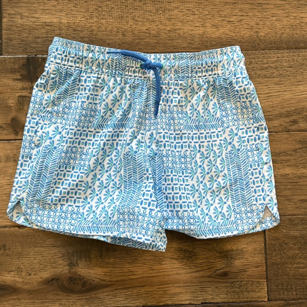 Vineyard Vines Girls’ Performance Patterned Shorts, Size M/10-12